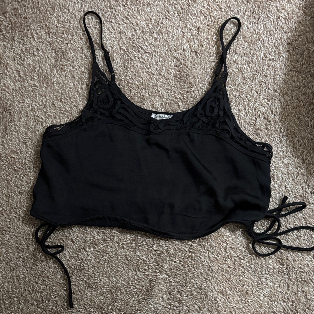 Elegant Black Lace Women's Crop Top